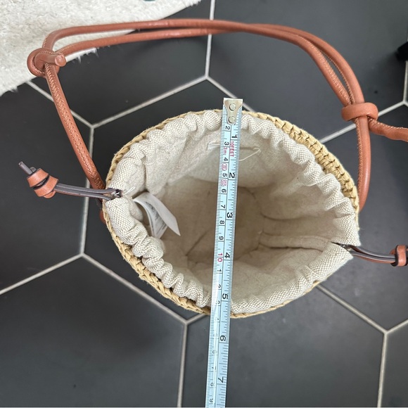 H&M Tan and Brown Woven Crossbody Bag - Picture 5 of 6